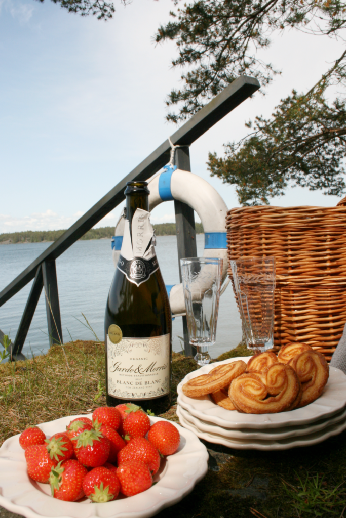 Tyhy-päivän herkkuja La Mer -huvilan rantasaunalla